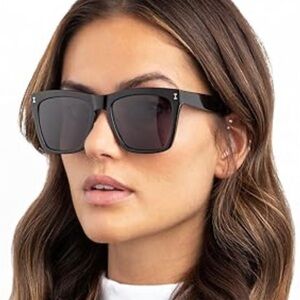 Illesteva Los Feliz sunglasses